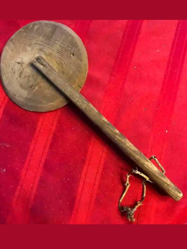 Can You Identify This Forgotten Relic of the Past? The Wooden Traveler’s Measuring Wheel – A Story Woven in Wood and Wheels