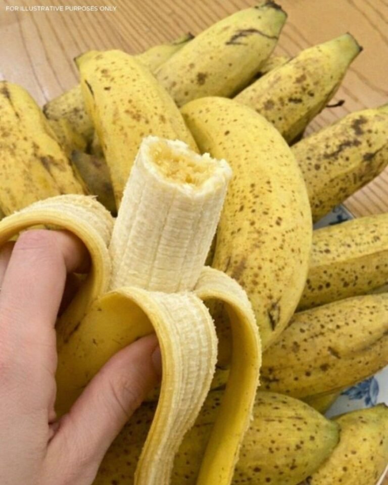 One Banana a Day After 50: What It Does to Your Body May Surprise You